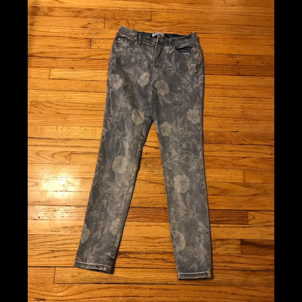 High waisted stretchy Coco jeans size 4